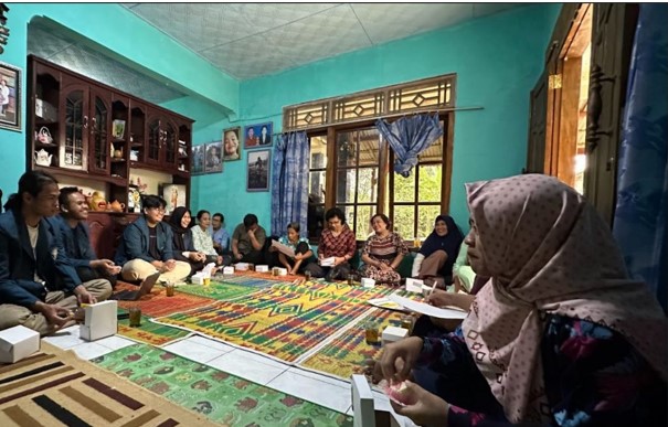 Preventing Money Politics, Undip KKN Students Conduct Education on Prevention of Money Politics in the Context of the 2024 Election