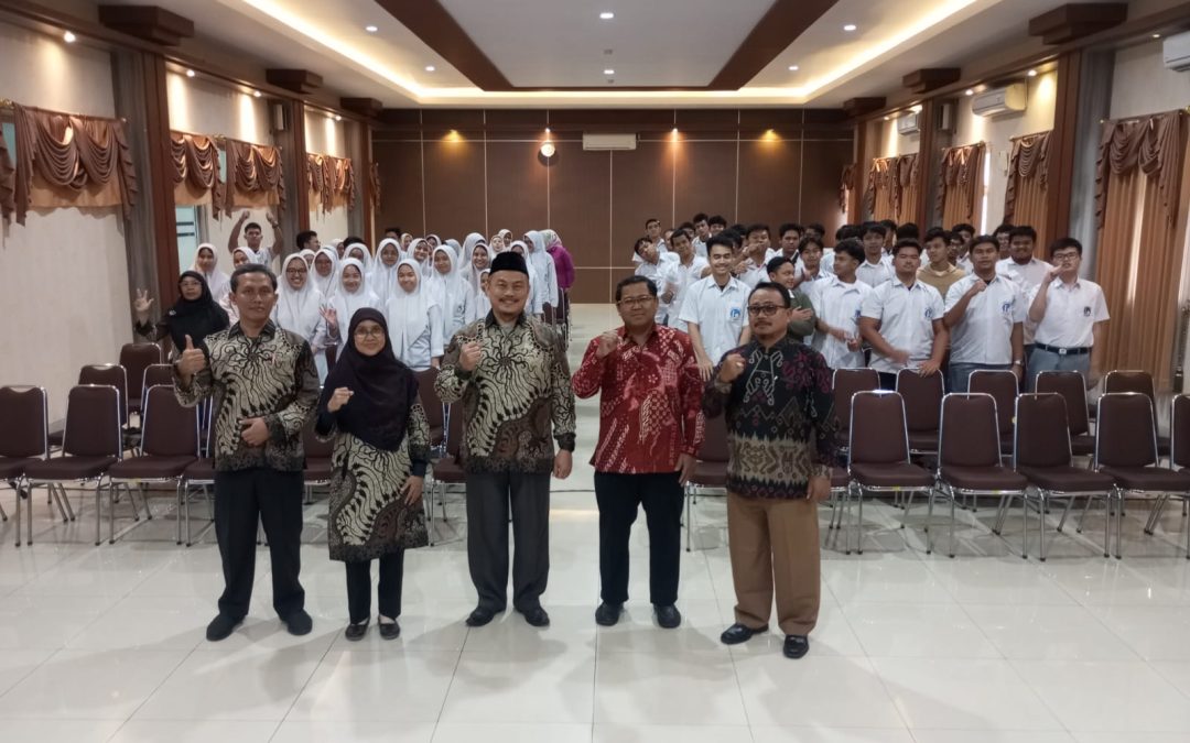 Visit of AL AZHAR 3 ISLAM SMA at the Faculty of Law, Diponegoro University