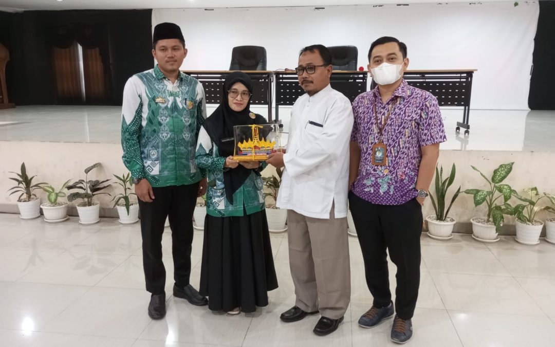 Visit of AL AZHAR 3 ISLAM SMA Bandar Lampung at the Faculty of Law, Diponegoro University