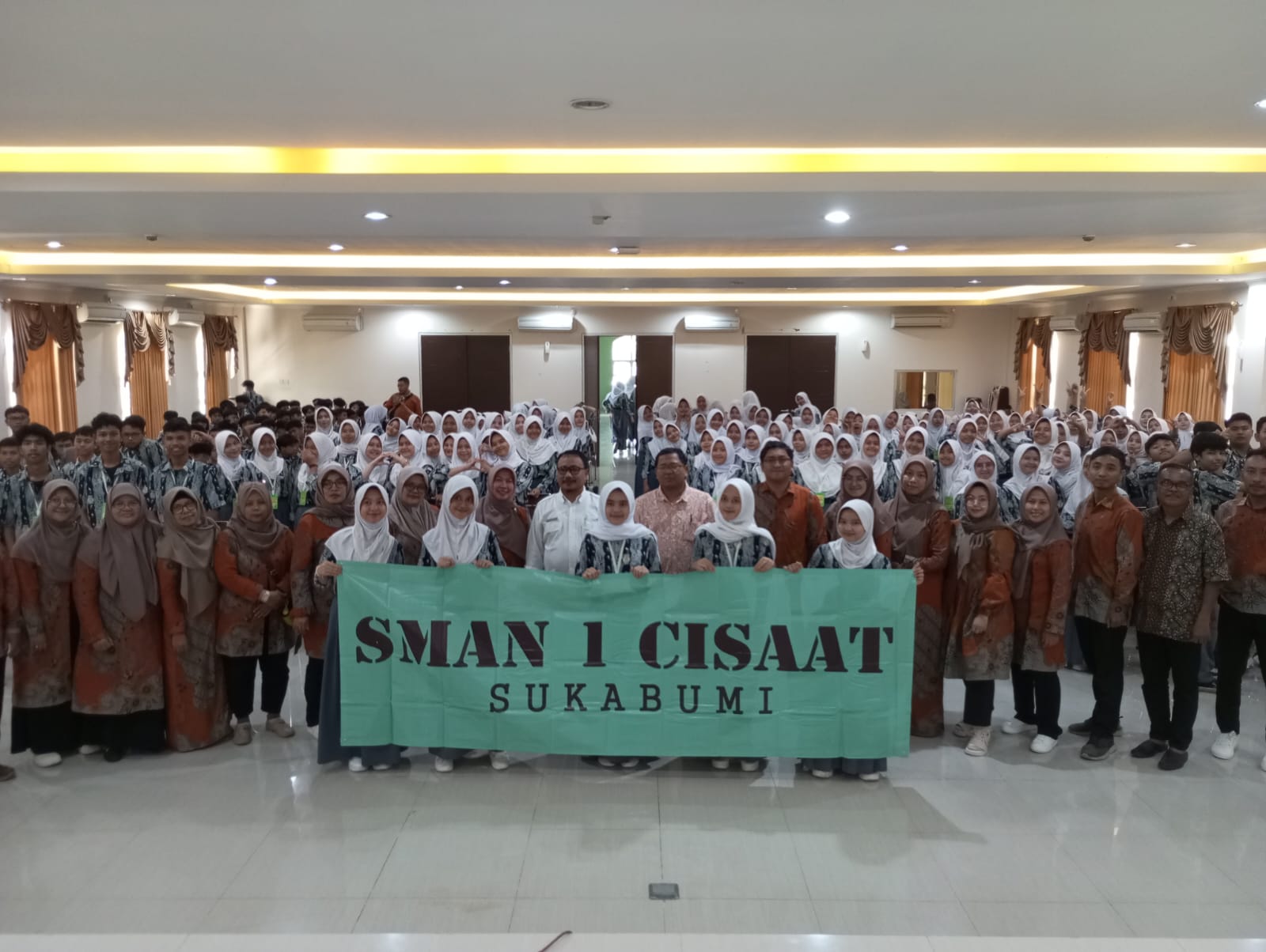 Inspiring Visit: SMA N 1 Cisaat Sukabumi Visits FH Undip