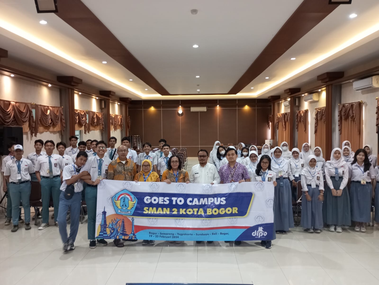 SMA N 2 Bogor Visits FH Undip