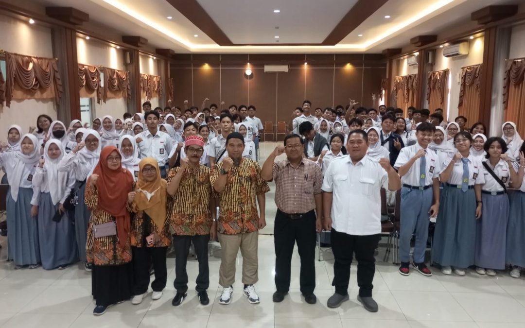 FH Undip Receives Visit from SMA Negeri 10 Bogor